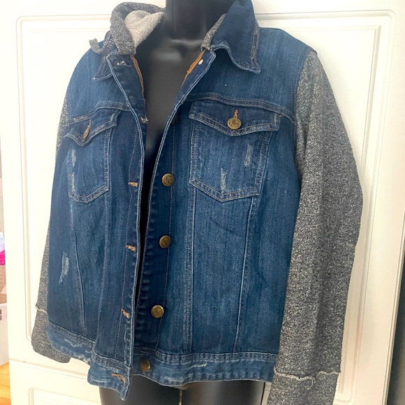 DC JEANS Jackets & Blazers - DC JEANS JEAN JACKET WITH SWEAT SHIRT FABRIC SLEEVES & hood - size XL-